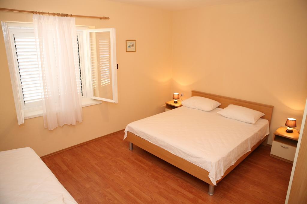 Apartments Radic Trogir Habitación foto